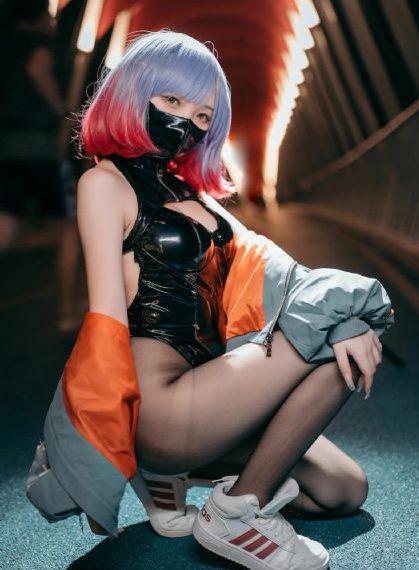 俄罗斯美女与动交zoz0