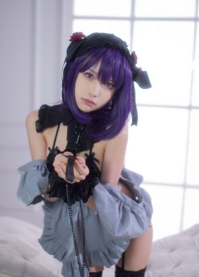 多人舌头伺候她h